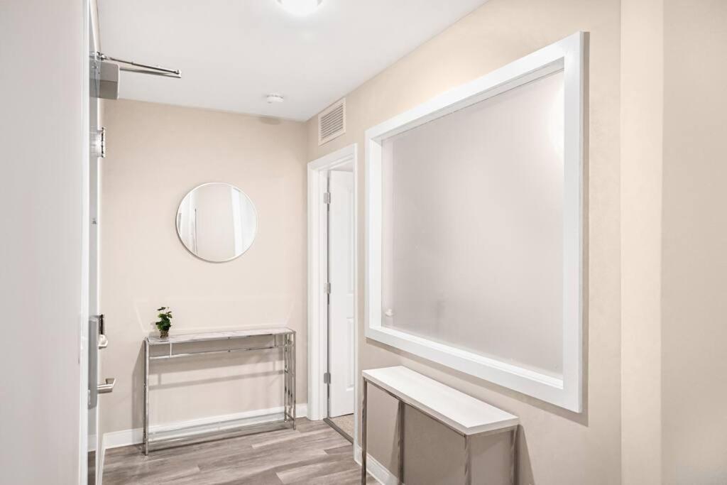 Апартаменты 2Br Unit In The Heart Of Dt On Playhouse Square, With Pool And Gym Access-1106 Кливленд Экстерьер фото