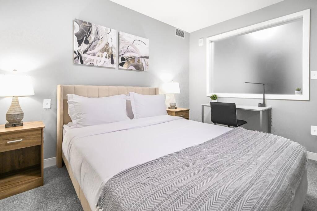 Апартаменты 2Br Unit In The Heart Of Dt On Playhouse Square, With Pool And Gym Access-1106 Кливленд Экстерьер фото