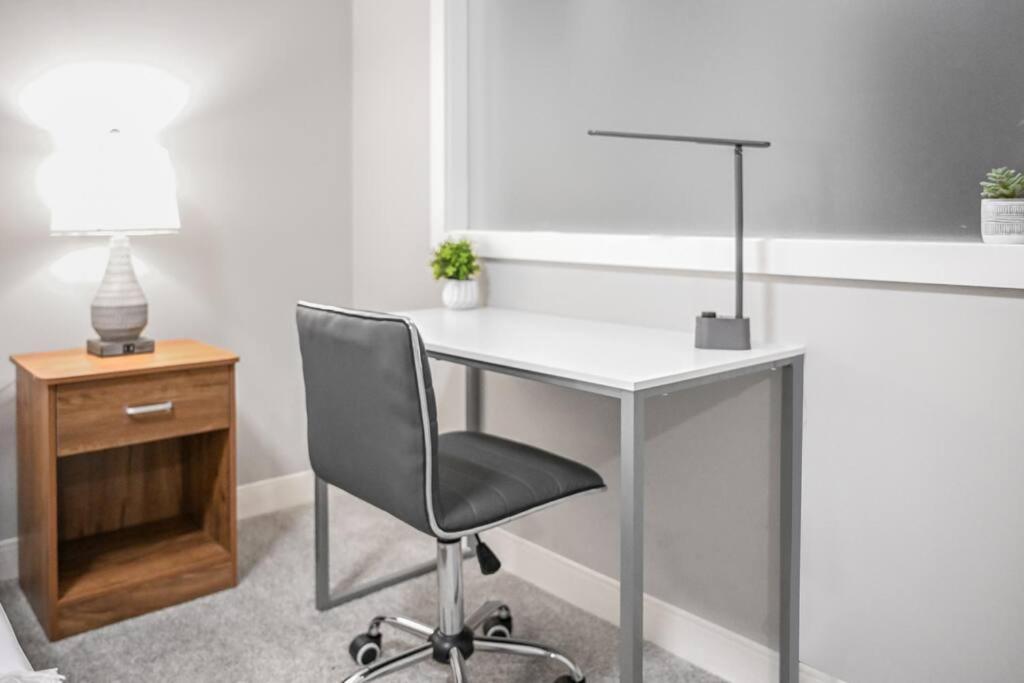 Апартаменты 2Br Unit In The Heart Of Dt On Playhouse Square, With Pool And Gym Access-1106 Кливленд Экстерьер фото